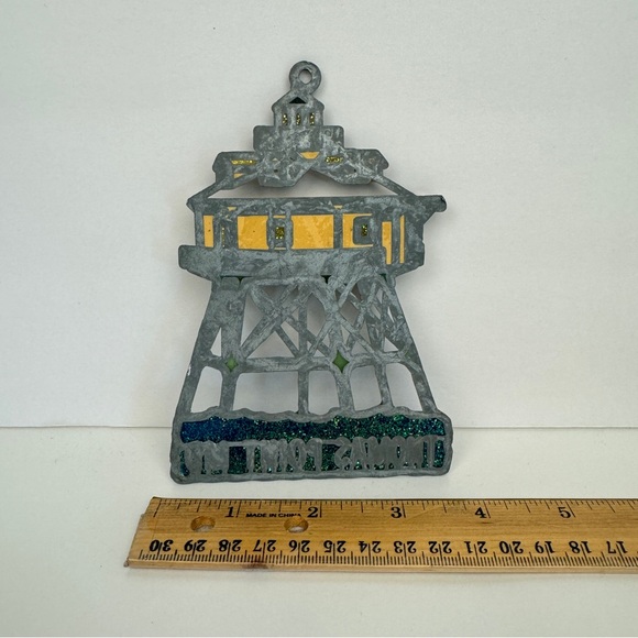 Vtg Thomas Point Maryland MD Suncatcher Retro Metal w Plastic Resin Souvenir - Picture 5 of 9